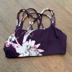 Athleta XS floral print criss/cross sports bra